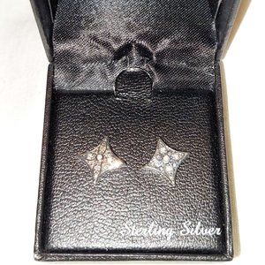 NIB 1/10 ct. t.w Diamond In 925 Sterling Silver Star Shape Stud Pierced Earrings